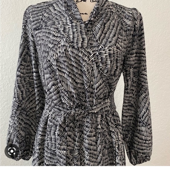 Women’s A New Day Black and White V-Neck Patterned Faux Wrap Dress XS - Picture 2 of 15